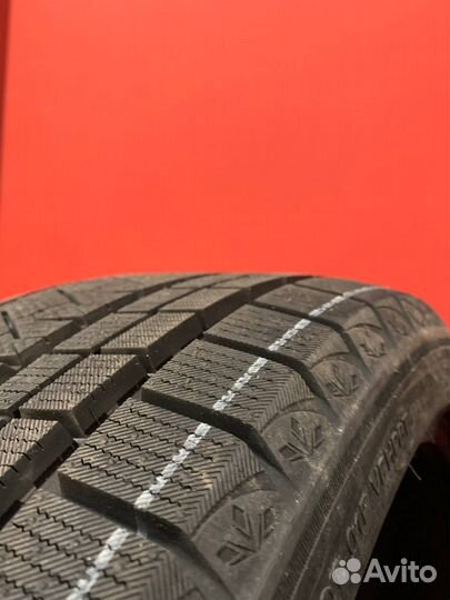 Triangle PL02 225/40 R18 92V