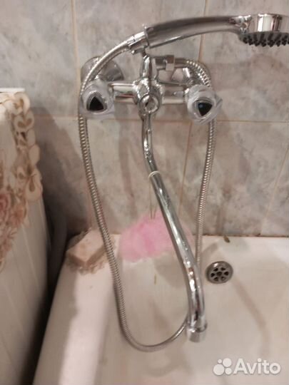 Смеситель для ванны с душем