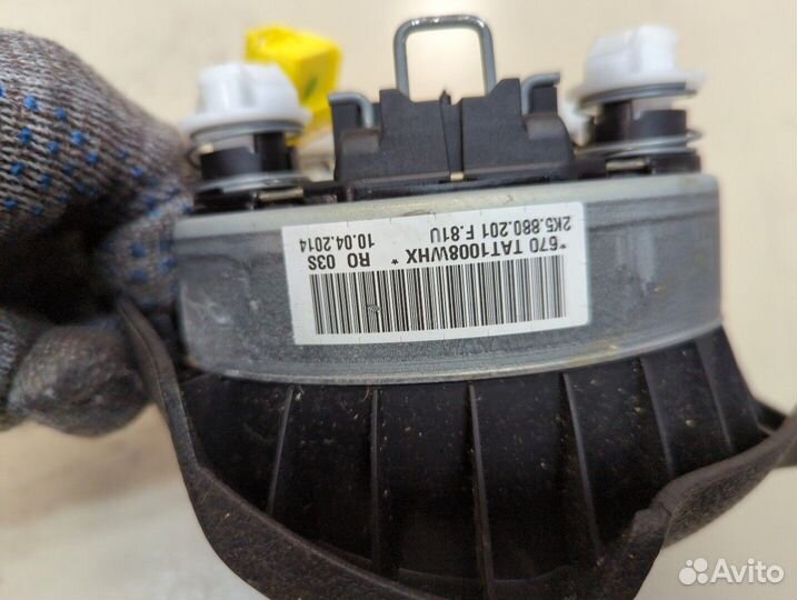 Подушка безопасности водителя Volkswagen Golf 6, 2010