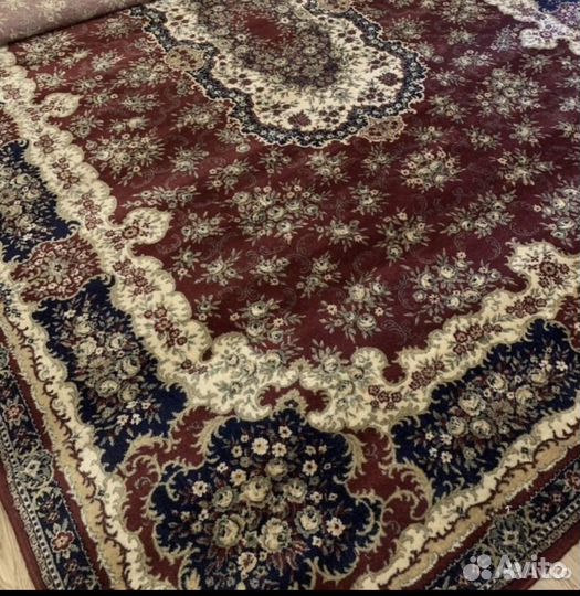 Ковер шерстяной