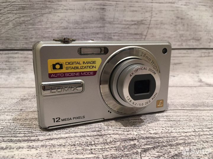 Фотоаппарат Panasonic Lumix DMC-F4