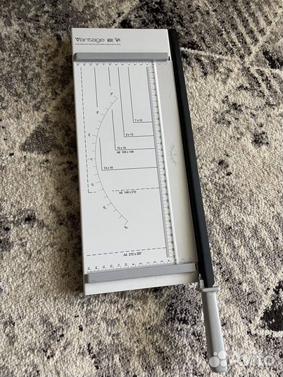 Резак для бумаги сабельный vantage 10