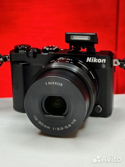 Nikon 1J5 + Nikon 10-30mm (kit)