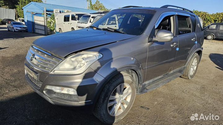 Блок управления сиденьями Ssangyong Rexton Левый Передний