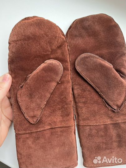 Варежки из замши