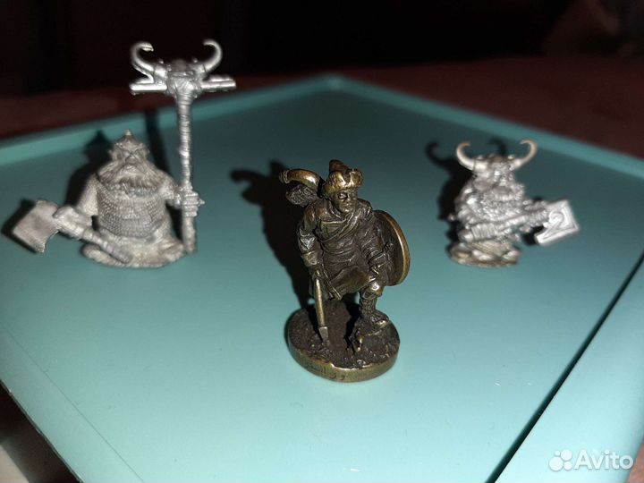 Набор метал.фигурок викинги из киндера 3шт