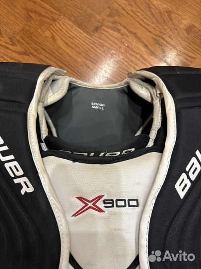 Вратарский хоккеный нагрудник Bauer Vapor X900