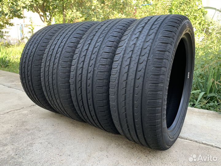 Goodyear EfficientGrip SUV 235/50 R19 99V