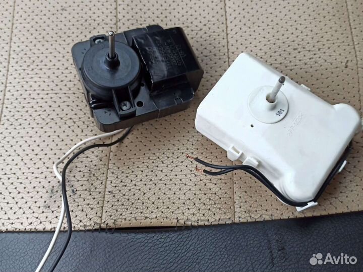 Запчасти для холодильника liebherr