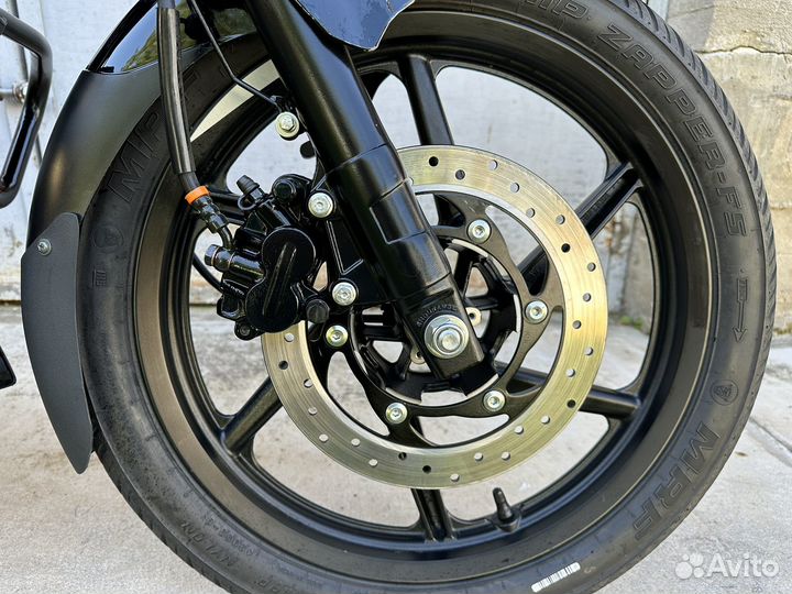 Badjaj Pulsar 180