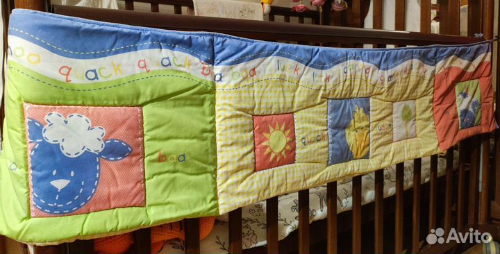 Бортик в кроватку