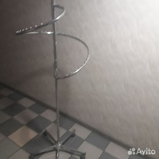 Стойка для одежды