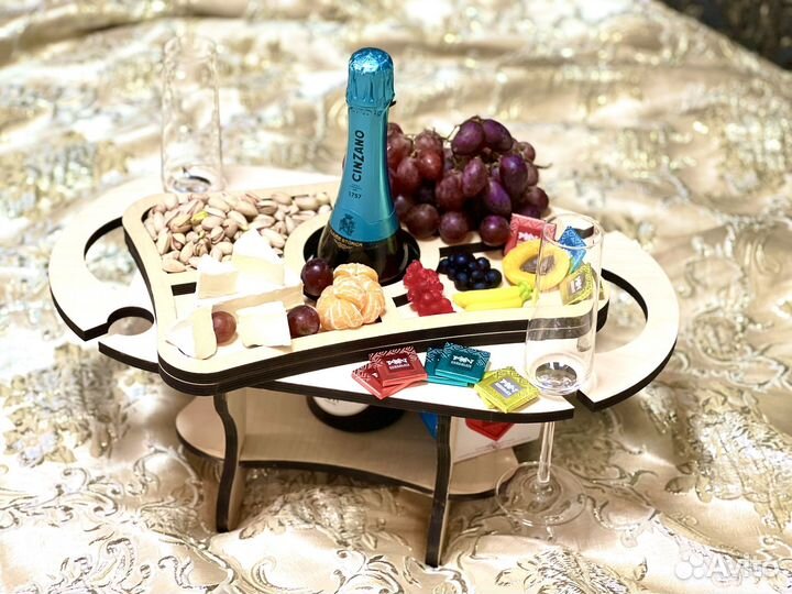 Винный столик менажница