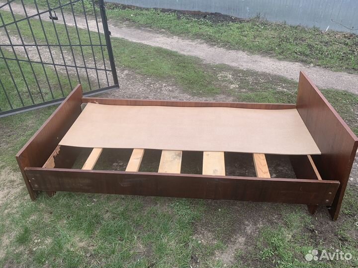 Кровати и диваны бу