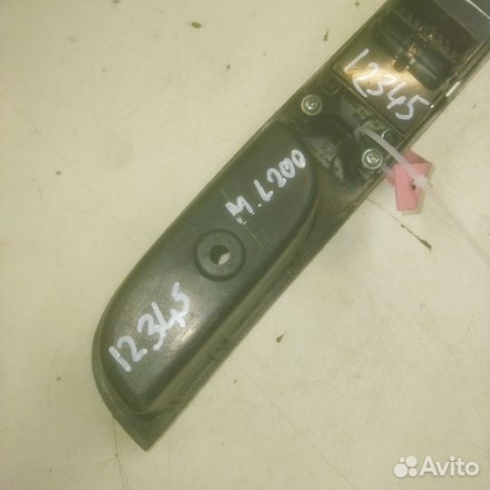 Блок управления стеклоподъёмниками Mitsubishi L200