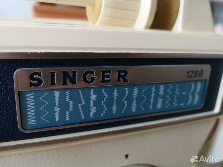 Продам на запчасти Швейная машинка singer 1288