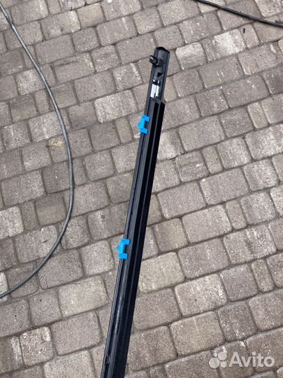 Молдинг стекла внешний задний правый mazda 6 gh