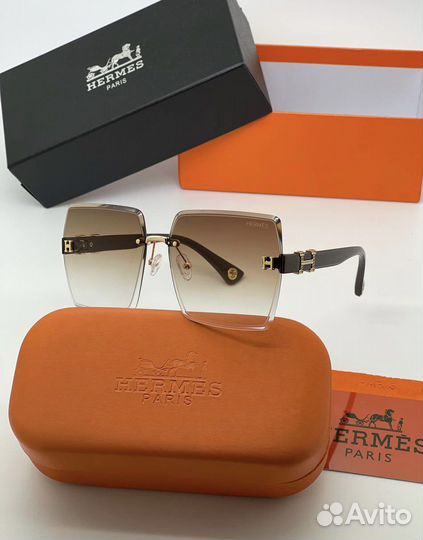 Солнцезащитные очки женские брендовые