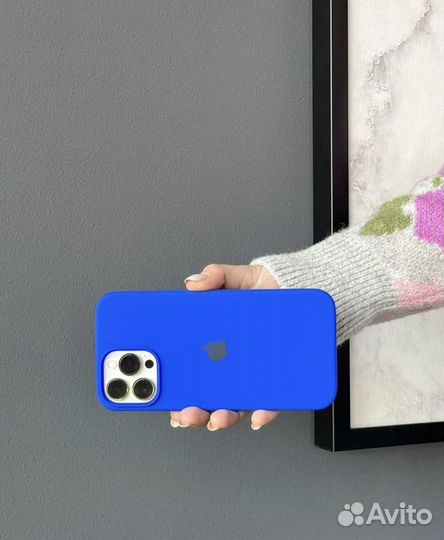 Чехол на iPhone 13