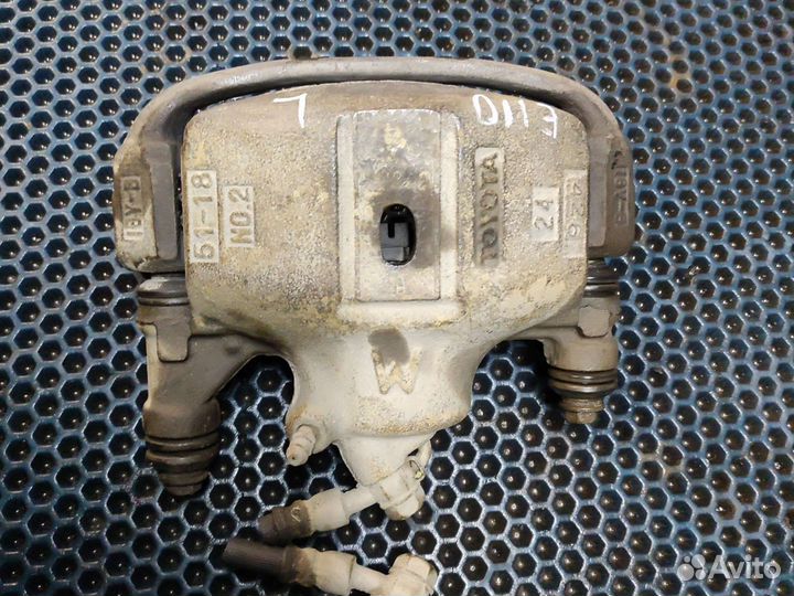 Суппорт передний toyota corolla e110