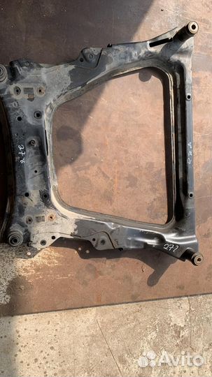 Подрамник передний Nissan Juke