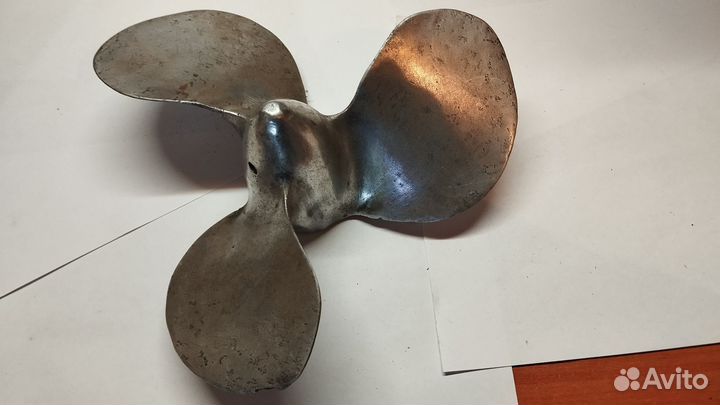 Винт лодочного мотора Вихрь