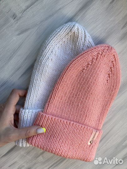 Шапка женская вязаная