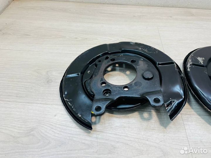 Щит опорный задний пара Nissan X-trail 31