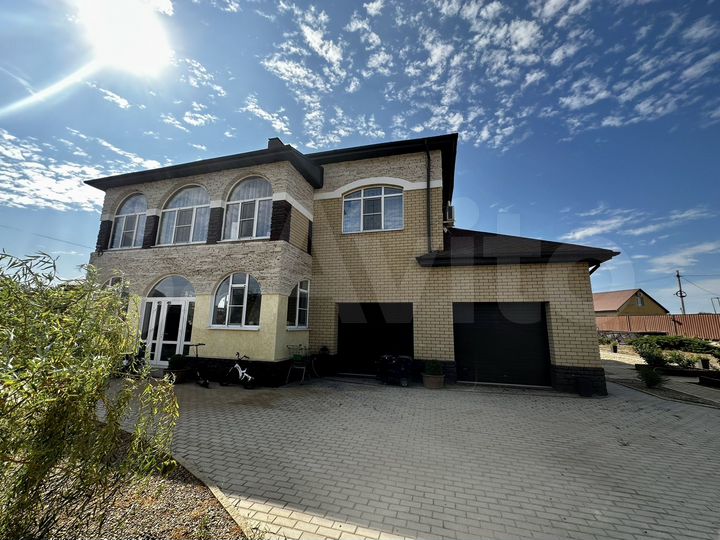 Дом 297,2 м² на участке 27 сот.