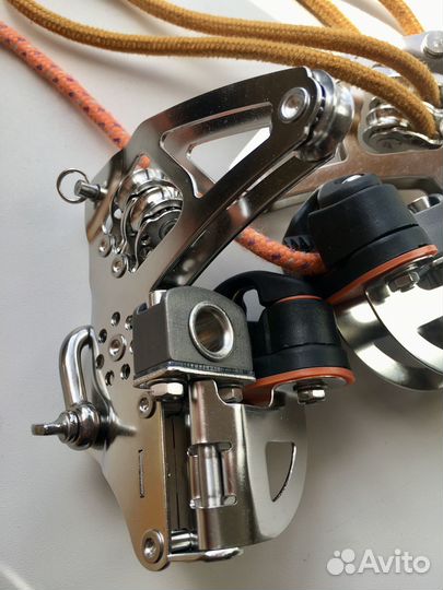 Нижний блок оттяжки гика яхты Луч Лазер Laser 470