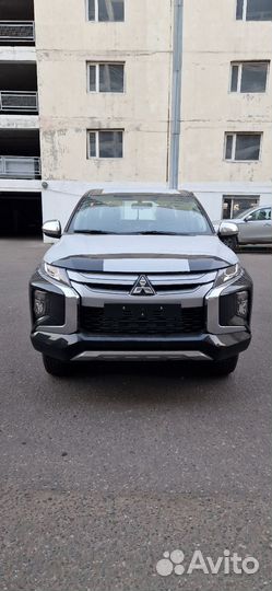 Mitsubishi L200 2.4 AT, 2022, 50 км