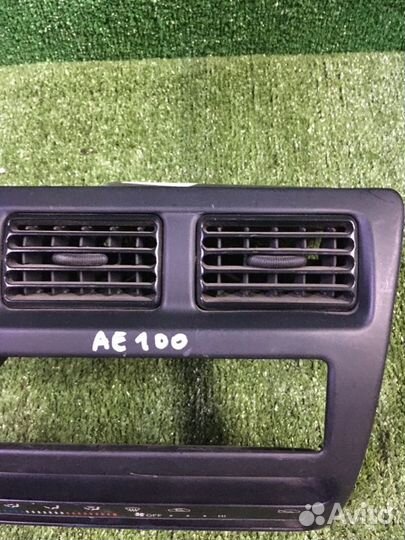 Рамка магнитоллы Toyota Corolla AE100 1994