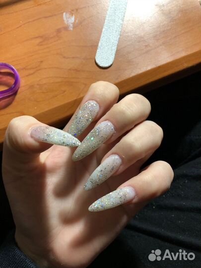 Наращивание ногтей на верхние формы