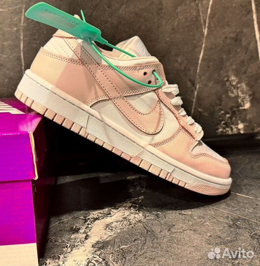 Кроссовки nike dunk low pink
