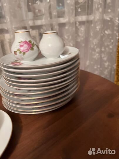 Сервиз столовый роза ГДР на 6 персон