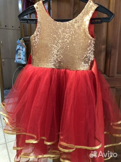 Платье праздничное