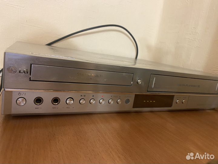 Видеомагнитофон lg dvd/vhs