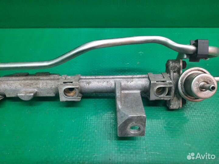 Топливная рампа Ford Focus 1 седан eydk 2005