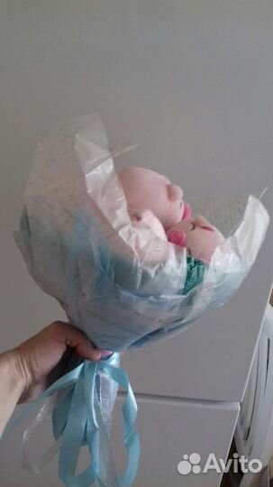 Букет из мягких игрушек свинок