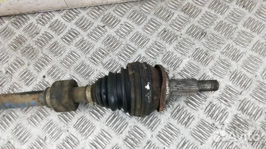 Привод передний правый toyota avensis T27 (BBN02N1