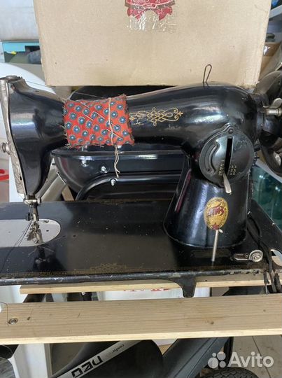 Швейная машина бу