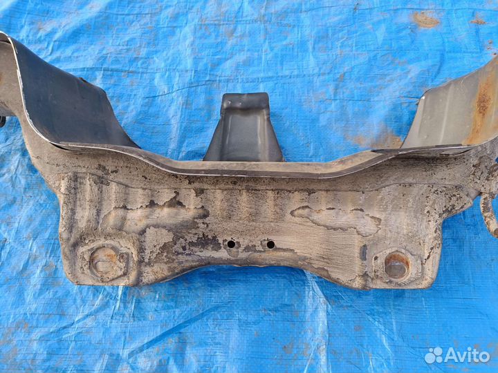 Задний подрамник Mitsubishi lancer 9