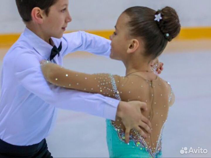 Костюм для фигурного катания