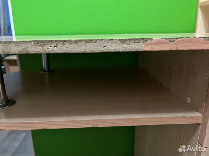 Маникюрный стол бу