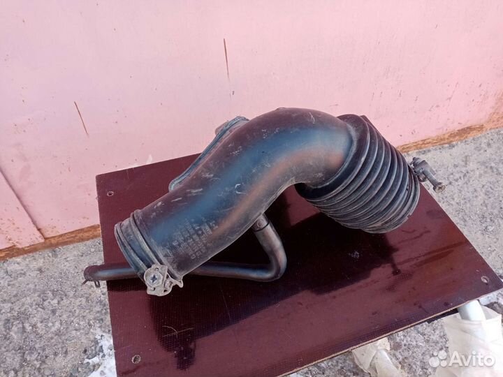 Патрубок воздушного фильтра Хундай Элантра 3 XD