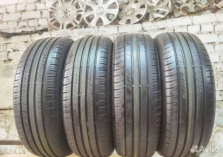 Dunlop Enasave EC300+ 215/60 R17 96H
