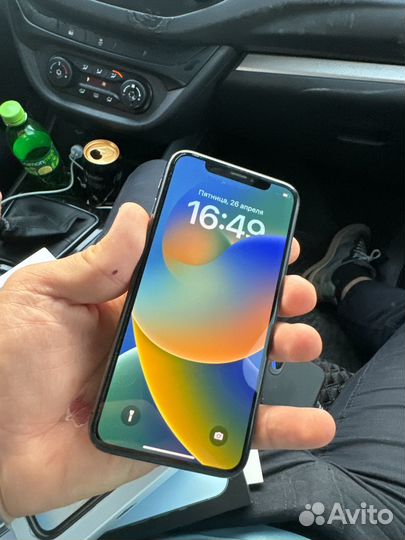 iPhone X, 64 ГБ