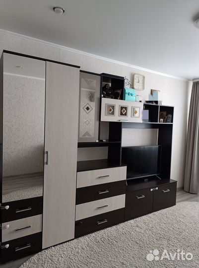 Стенка в гостиную