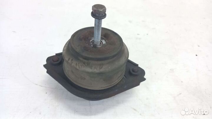 Опора двигателя Mercedes W251 R350 642