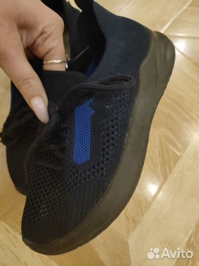 Кроссовки 32